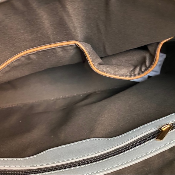 Women’s Grey Faux Leather Bag - Picture 6 of 8